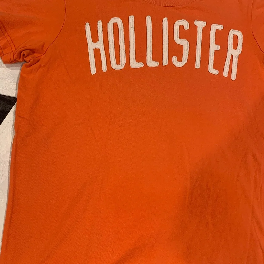 Buy 1 get one 50% off Hollister Orange Short Sleeve Tee Vibrant Casual Style